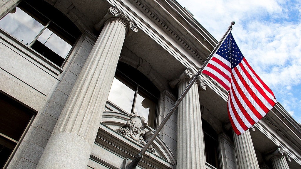 Government Contact Fraud FAQs – Image of US Flag