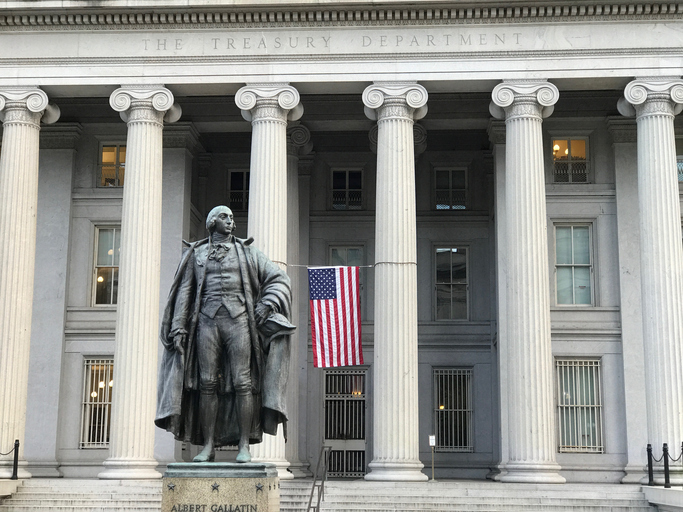 Senators Pressure Fincen To Fully Implement Aml Whistleblower Program