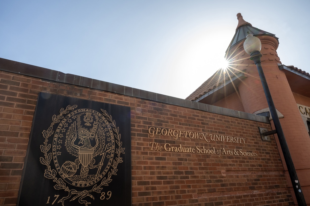 Whistleblower Attorney Brings Real-world Insight To Georgetown Environmental Class